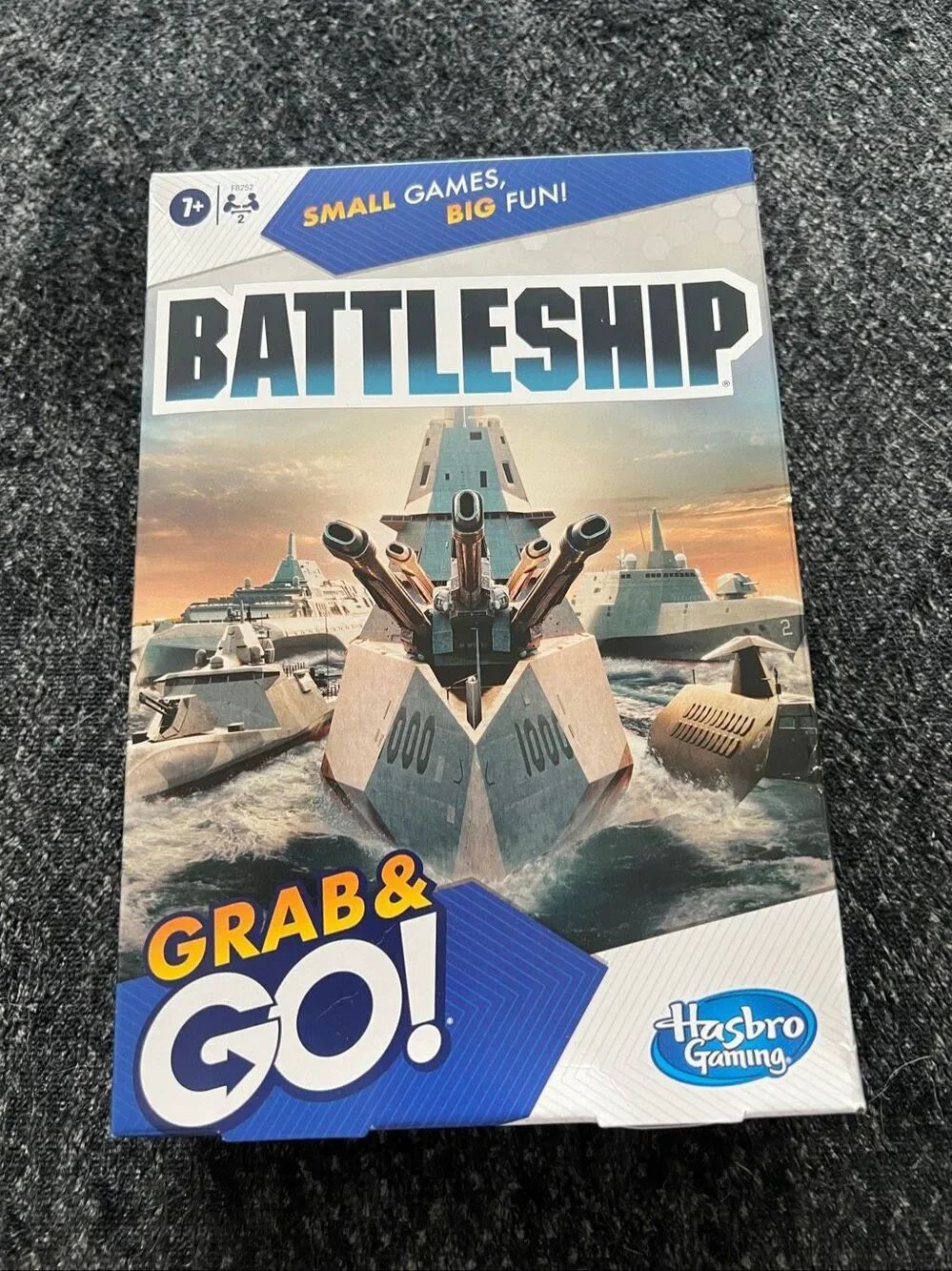 NEW Hasbro Gaming Battleship Grab & Go Travel Game